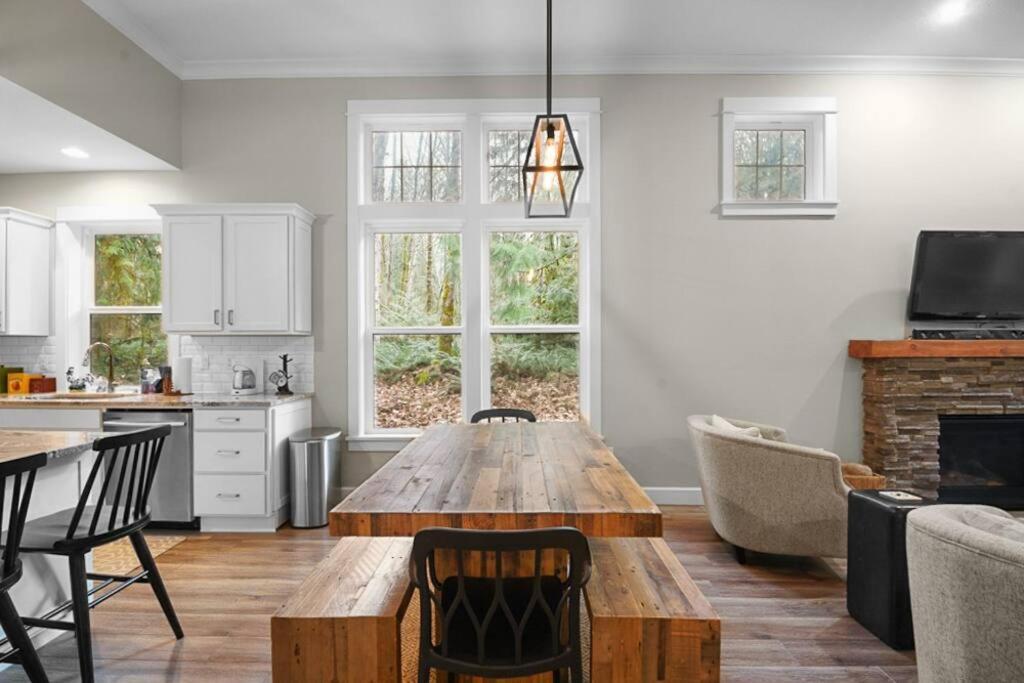 Modern Retreat In Mt Hood Oregon Resort Welches Exteriör bild